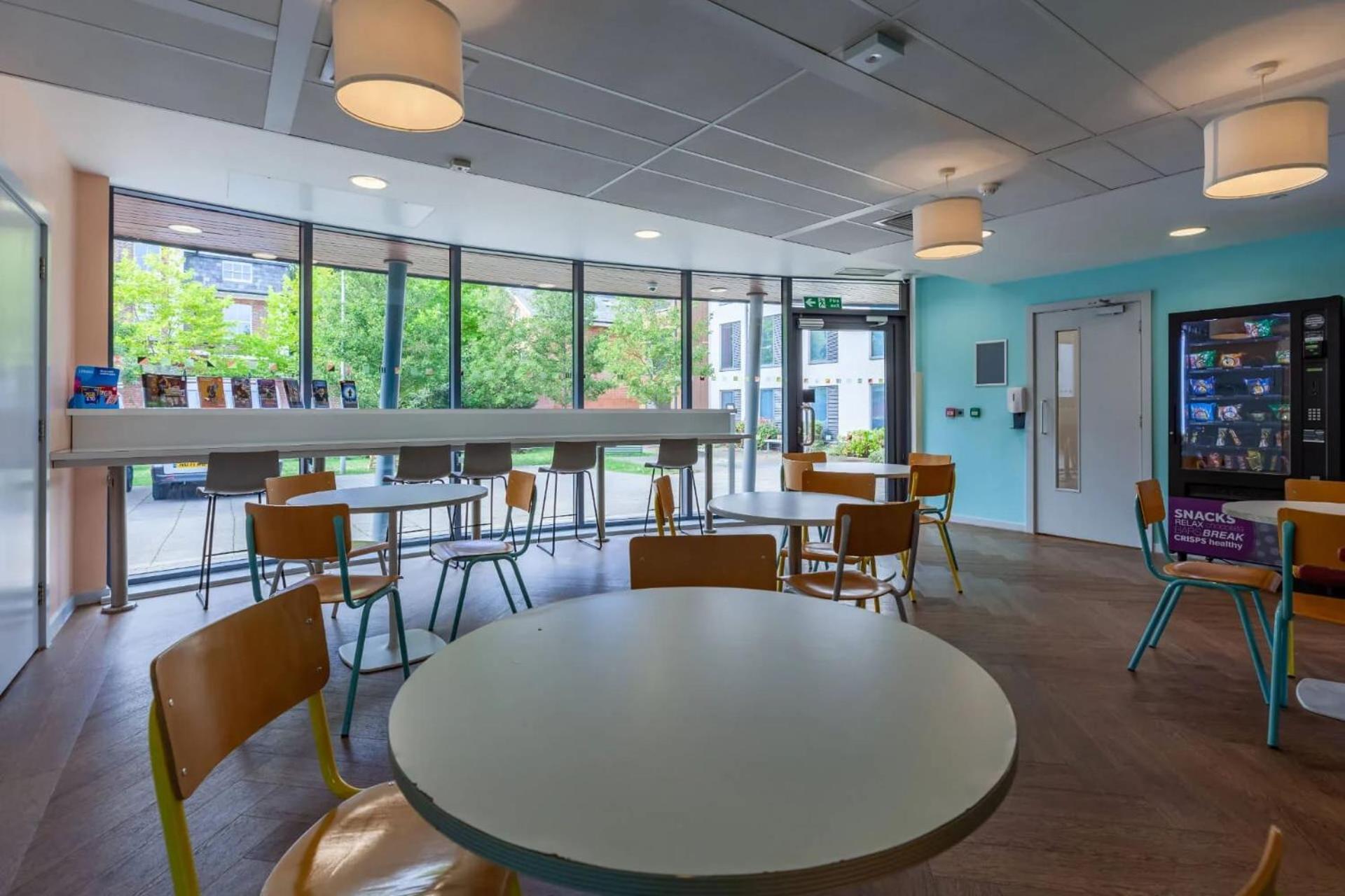 Students Only - Kendrick Hall In Reading Kültér fotó
